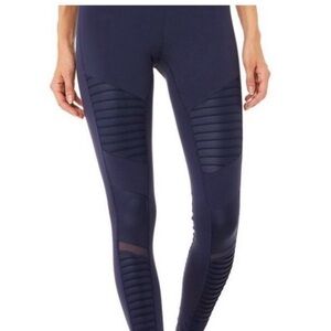 Women's ALO moto leggings